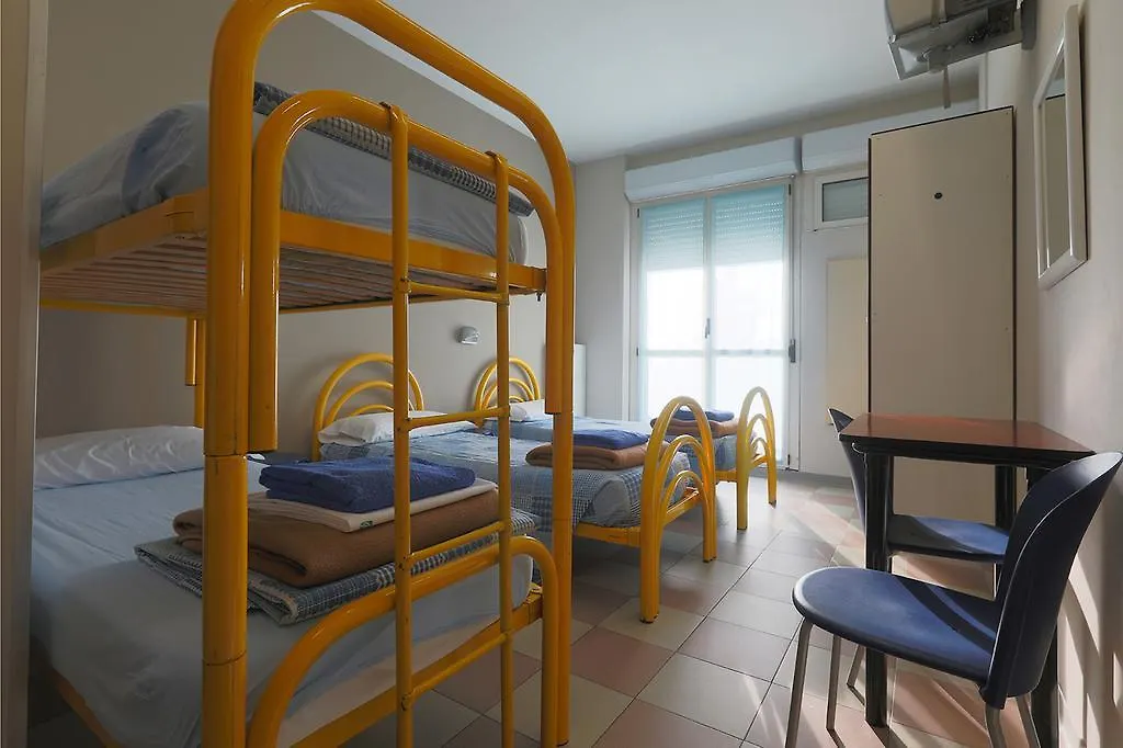 Hostel Ostello Di Bergamo Torre Boldone Italy