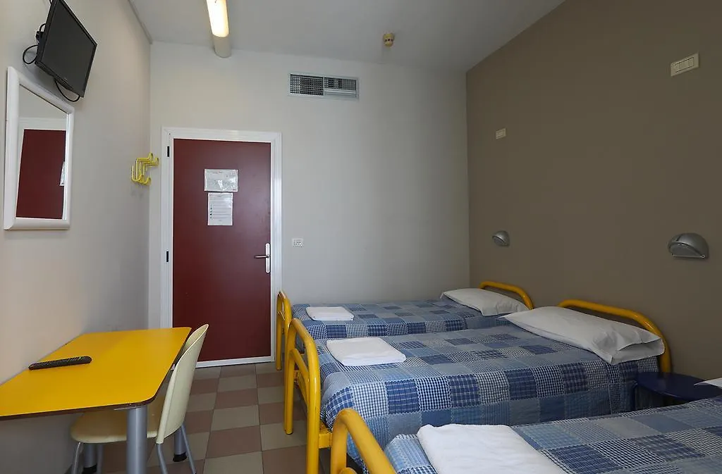 Hostel Ostello Di Bergamo Torre Boldone