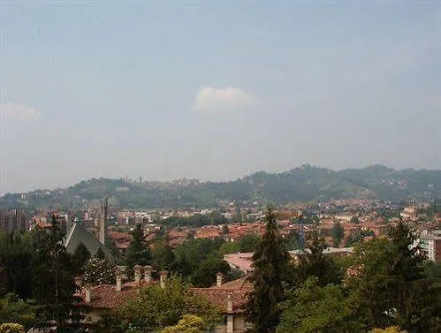 Ostello Di Bergamo Torre Boldone Hostel